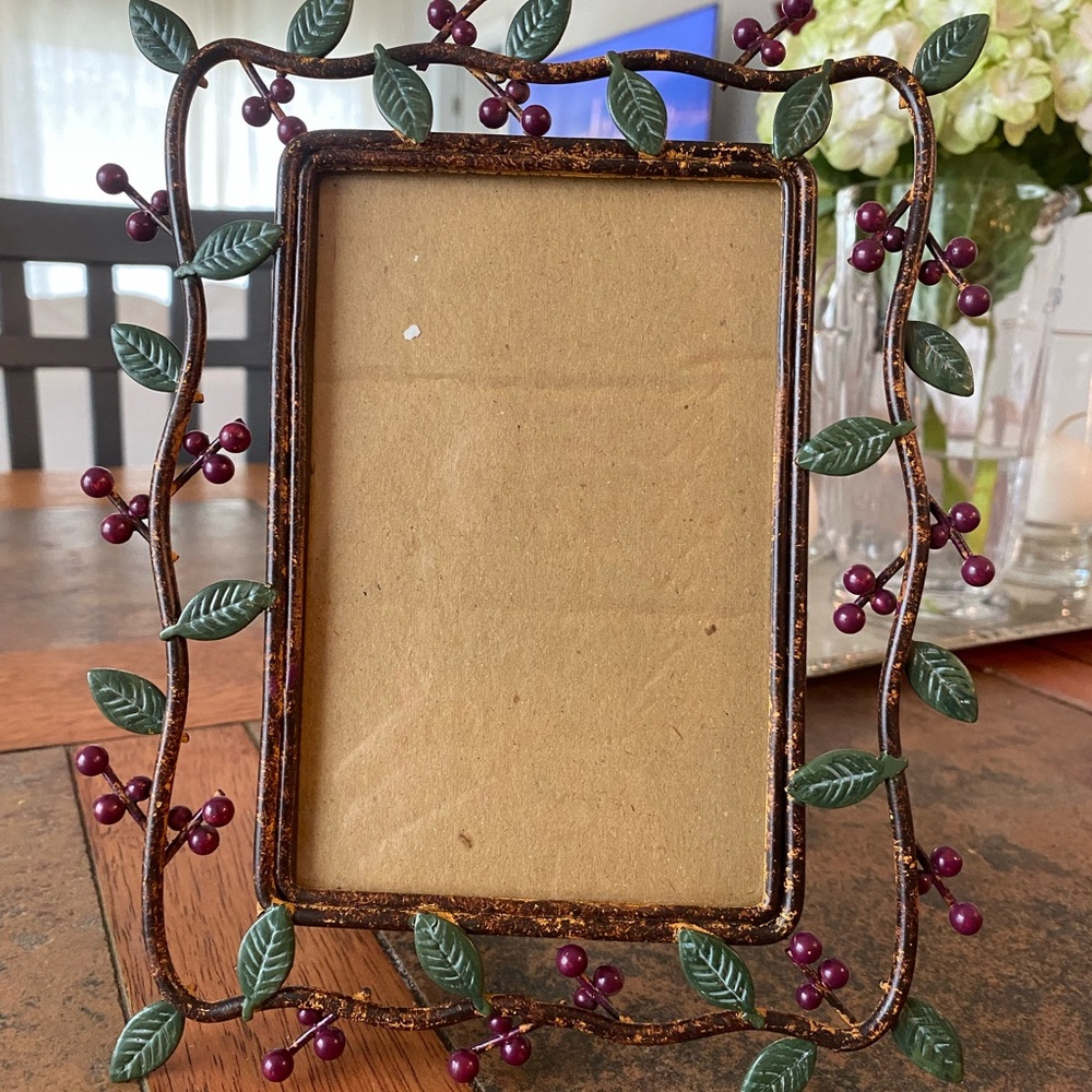 Rustic Garden Malden International Designs Picture Frame - Holly Berries